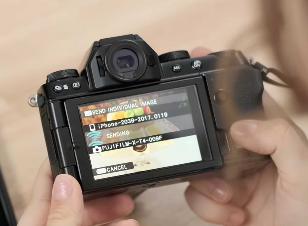 Fujifilm lanza la cámara X-S10 con estabilización en el cuerpo
